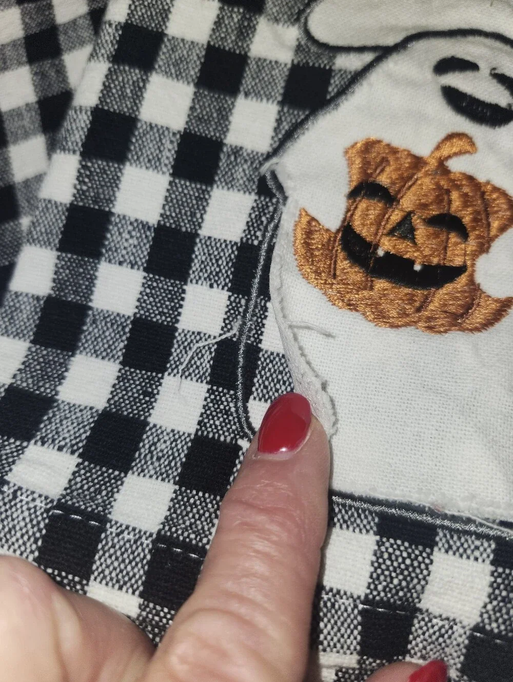 2 Kitchen Towels & A 7